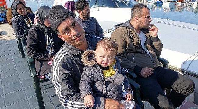 Yunanistan’ın Midilli adasına lastik bot ile kaçmak isteyen 39 mülteci yakalandı.