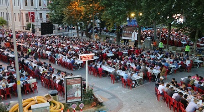 7000 BAYRAMİÇ'Lİ İFTARDA BULUŞTU.