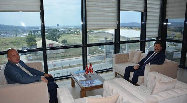VALİ ORHAN TAVLI  TİCARET VE SANAYİ ODASI YÖNETİM KURULU BAŞKANI SEMİZOĞLU'NU ZİYARET ETTİ