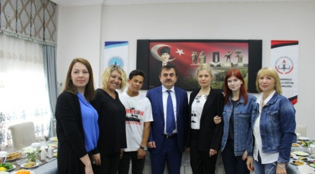 Yabancı Uyruklu Vatandaşlar Türkçe Öğreniyor