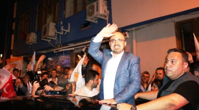 AK Parti Grup Başkanvekili Turan Seçim Sonucunu Davul Çalarak Kutladı