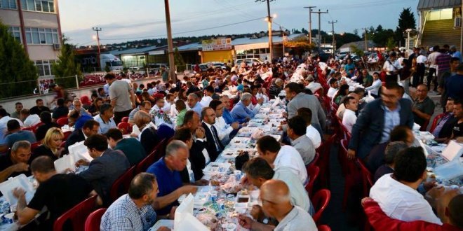 "Baş tacımız" dediniz ayıp olmadı mı başkan?