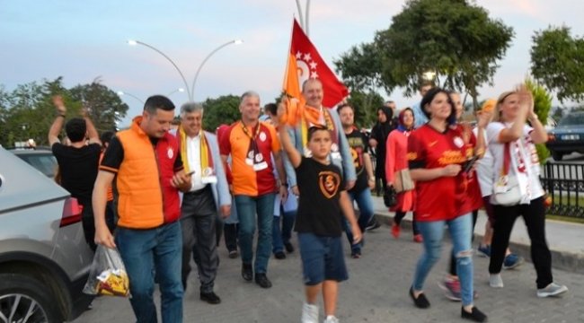 Biga'da Galatasaray 21. Şampiyonluğunu Kutladı