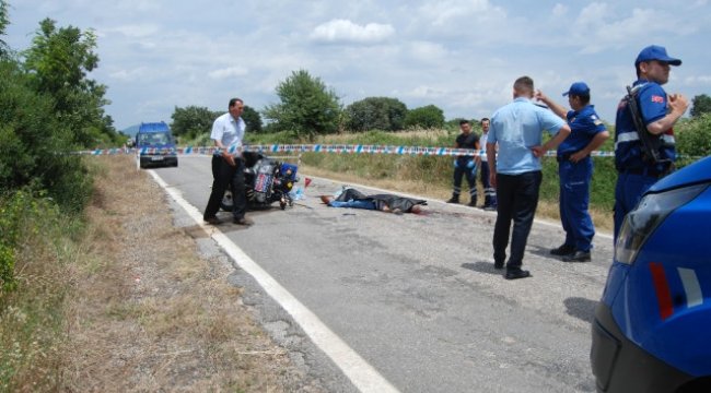 Engelli Adam Devrilen Aracında Hayatını Kaybetti