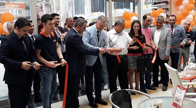 Tekzen Balıkesir'deki 5.mağazasını Burhaniye Kipa'da açtı