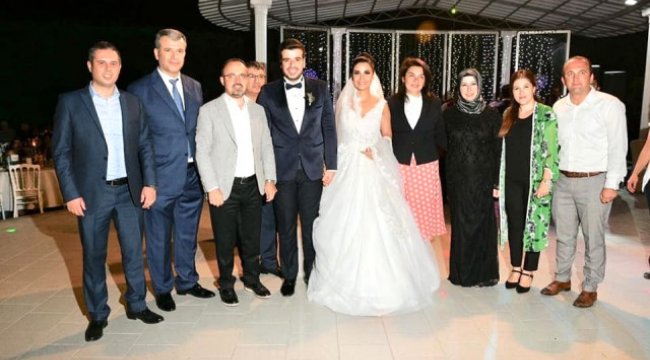 Ak Partili Vekiller Düğüne Katıldı