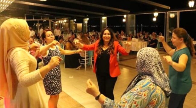 Başkan Üstün Vatandaşların Mutluluklarına Ortak Oluyor