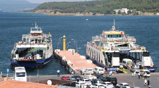 Çanakkale Boğazından 10 Günde 185 Bin Araç Geçti
