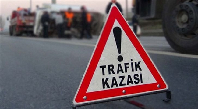 Motosikletle Traktör Çarpıştı: 1 Yaralı