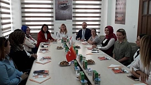 AK Parti'li Turan ve İskenderoğlu'ndan KADEM'e ziyaret