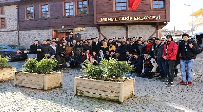 ÇOMÜ TÖMER öğrencilerinden Mehmet Akif Ersoy Müze Evi'ne ziyaret