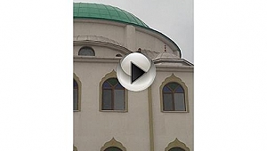 CAMİ'DE İNTİHAR GİRİŞİMİ!