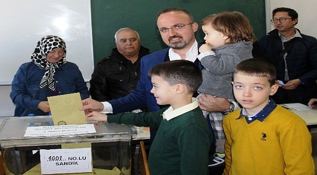 AK Parti'li Turan: “Milletimiz ne derse başımızın tacı”