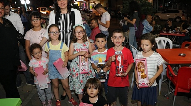 AK Parti Çanakkale Milletvekili  Jülide İskenderoğlu'dan 23 Nisan Mesajı