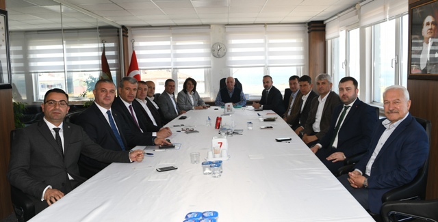 Turan, Lapseki’de Belediye Başkanları ile birlikte