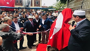 Başkan Öz Atatürk büstünün açılışını yaptı