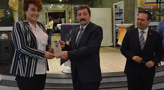 ÇANAKKALE TİCARET BORSASI GELENEKSEL İFTAR YEMEKLERİNİN SONUNCUSUNU  ÇANAKKALE MERKEZ’DE GERÇEKLEŞTİRİLDİ.