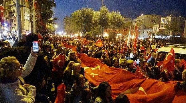 Çanakkale'de coşkulu fener alayı