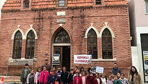 Çanakkaleli küçük sanatçılar müzeleri gezdi