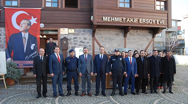 Mehmet Akif Ersoy vefatının 83. yılında Çanakkale'de anıldı