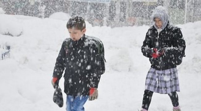 Çanakkale'nin 3 ilçesinde eğitime kar engeli