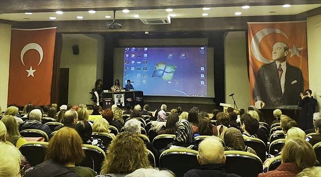 Gelibolu'da "Kadına Şiddete Dur De" paneli