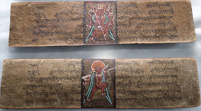 Tarihi el yazması eserleri jandarmaya satmaya çalıştılar