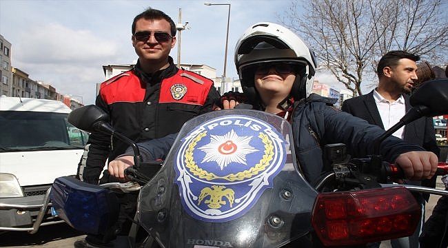 Keşan'da yunus timleri "özel çocuklar"ı ağırladı