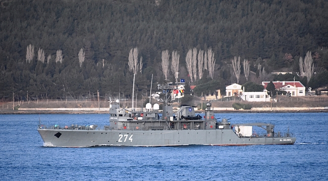 Romanya ve Almanya askeri gemileri Çanakkale Boğazı'ndan geçti