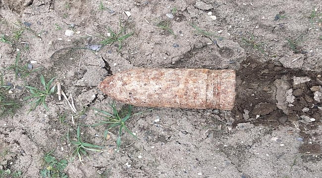 Tekirdağ'da tarlada patlamamış top mermisi bulundu