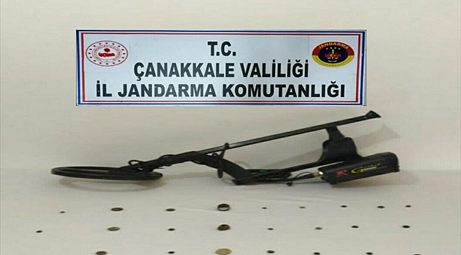 Çanakkale'de 25 bronz sikke ele geçirildi