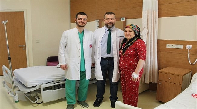 ÇOMÜ'de endoskopik yöntemle omurilik daralması ameliyatı yapıldı