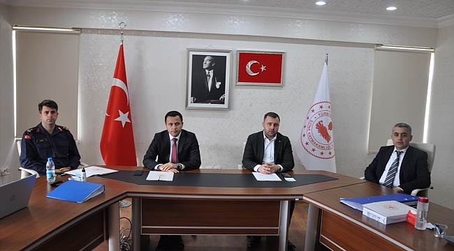 Ezine'de koronavirüs tedbirleri toplantısı