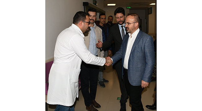 “İnsan Canına Dokunan, Şifaya Aracılık Eden Sağlık Çalışanlarımız Önemli Bir Görevi Yerine Getiriyor”