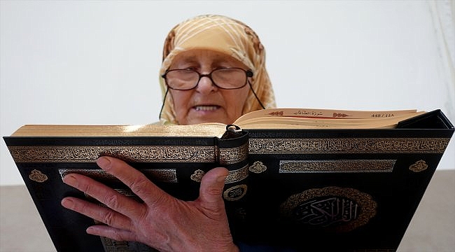 Miraç Kandili'nde dualar evlerden yükseldi
