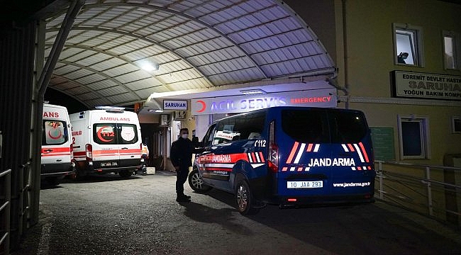 Balıkesir'de jandarmanın "dur" ihtarına uymayan iki kişi ateş açtı: 2 asker yaralı