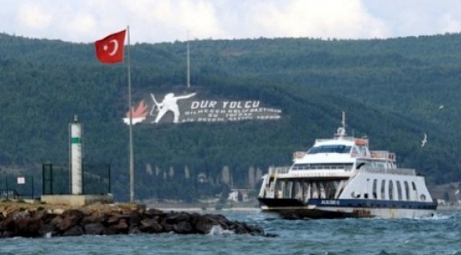 Çanakkale Boğazı'nda fırtına deniz ulaşımını olumsuz etkiliyor