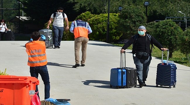 Çanakkale'de gözetim süresi dolan 44 kişi evlerine gönderildi