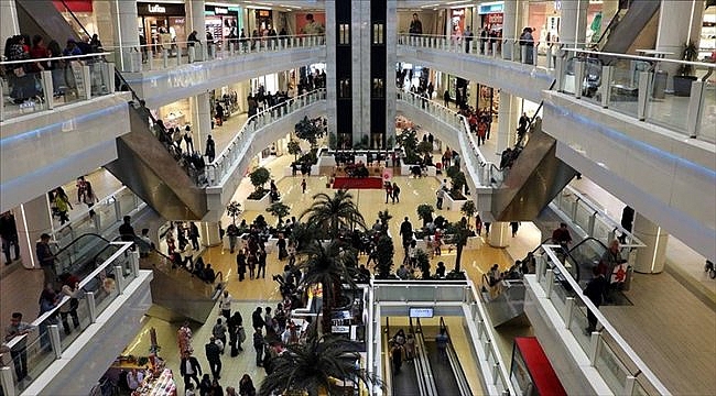 AVM'lerde koronavirüsten korunmada en etkili yöntem maske takmak
