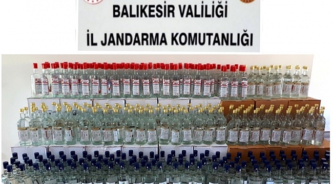 Balıkesir'de sahte içki imalatında kullanılan 2 bin 543 litre etil alkol ele geçirildi