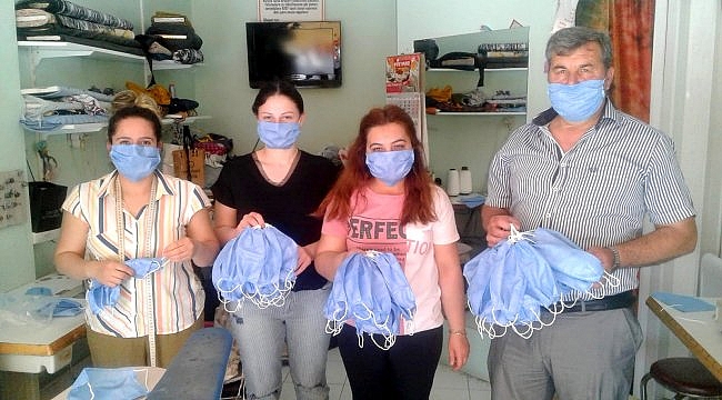 Ezine Mesleki Teknik ve Anadolu Lisesi'nde maske üretimi devam ediyor