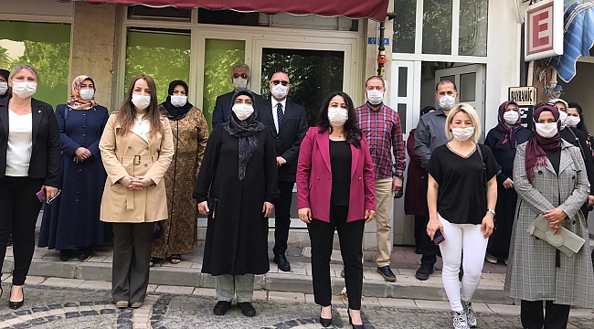 Teşkilatımıza üye olsun olmasın saygısızlığa uğrayan hiçbir kadın yalnız değildir.