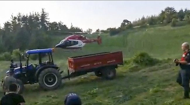 Ambulans helikopter traktör kazasında yaralanan genç için havalandı