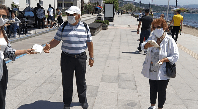 Çanakkale Belediyesinden Kıdemli Kentlilere Kahve İkramı