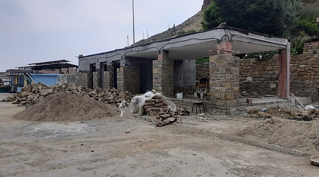 Gökçeada Belediyesinin kaçak inşa ettiği belirlenen yapılar mühürlendi