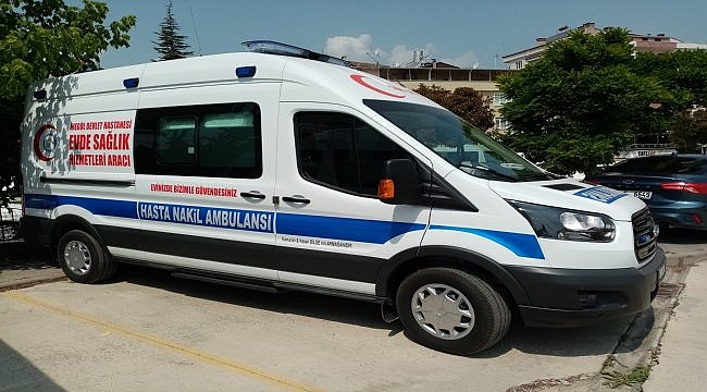 Kanserden ölen kadının vasiyeti üzerine ailesi hastaneye ambulans bağışladı