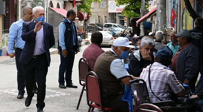 Lapseki Belediye Başkanı Yılmaz, iş yerlerini yeniden açan esnafı ziyaret etti