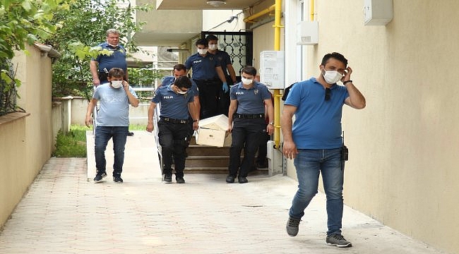 Tekirdağ'da ayrı yaşadığı eşini bıçaklayarak öldüren zanlı polise teslim oldu