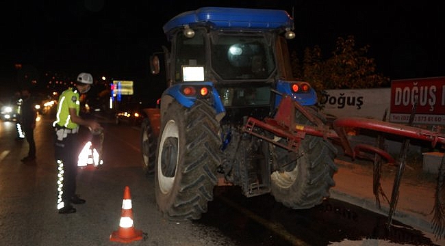 Bursa'da traktöre çarpan motosikletin sürücüsü öldü