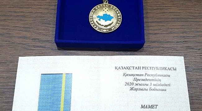 Çanakkale Onsekiz Mart Üniversitesi öğretim üyesine Kazakistan'dan madalya